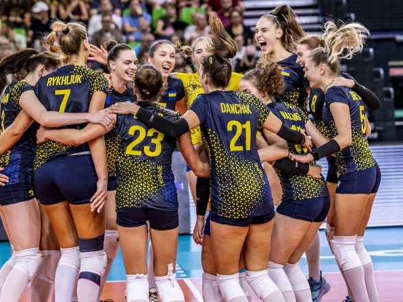 Женская сборная Украины по волейболу разгромила команду Португалия