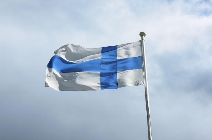 Финляндия закрывает границу с Россией для туристов