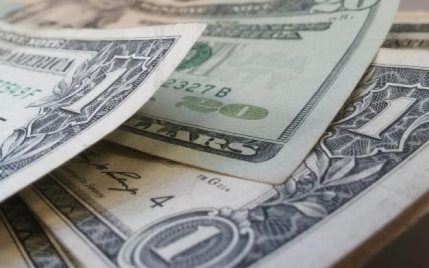 НБУ увеличил продажу валюты из резервов