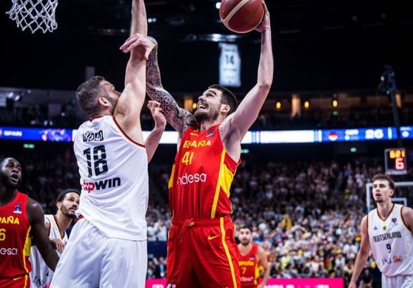 Сборные Франции и Испании стали финалистами чемпионата Европы по баскетболу