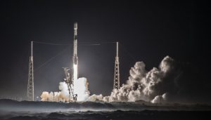 SpaceX с шестой попытки запустила еще более полусотни спутников Starlink