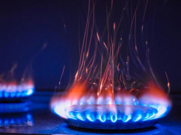 Цены на газ в Европе опустились ниже $1400