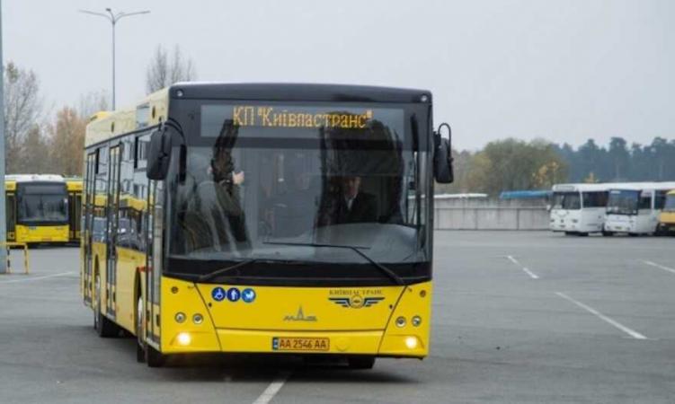 Экономия электроэнергии: В Киеве вместо троллейбусов на маршруты вышли автобусы