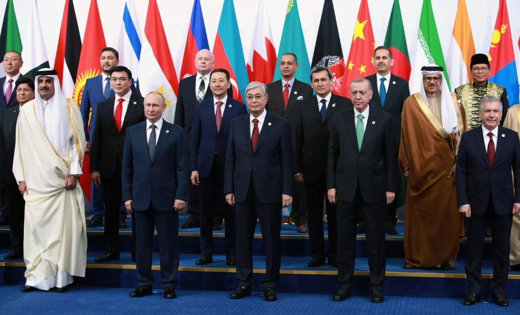 СМИ узнали о попытках Путина настроить лидеров Азии против Запада
