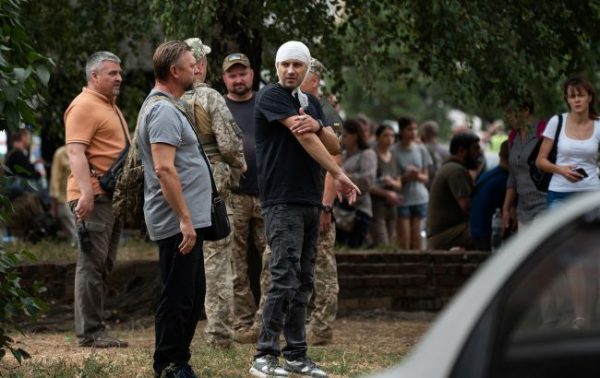 Люди після атаки