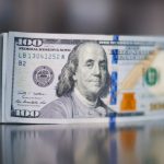 курс долара виріс на одну копійку