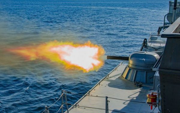 корабель РФ у морі