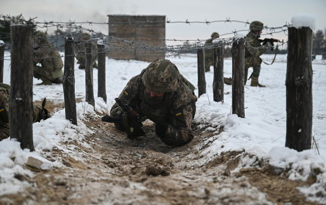 Військові