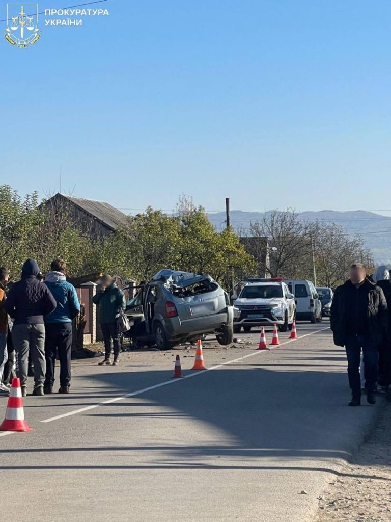 Смертельна аварія на Прикарпатті: нетверезий учитель за кермом позбавив життя двох осіб, є постраждалі
