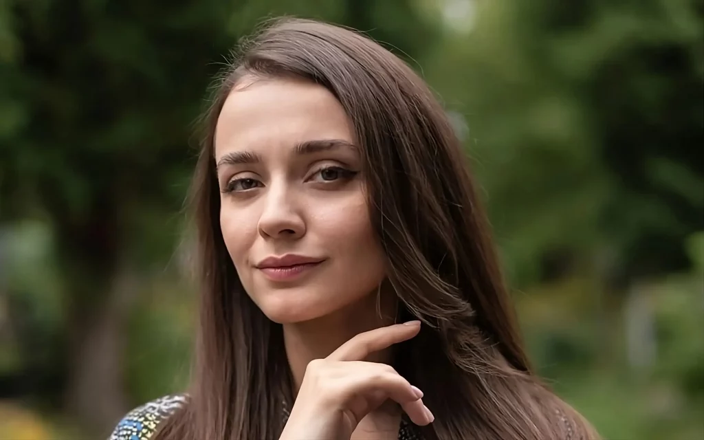 Тетяна Злова з серіалу «Зворотний напрям»: вік, вага, біографія та особисте життя акторки