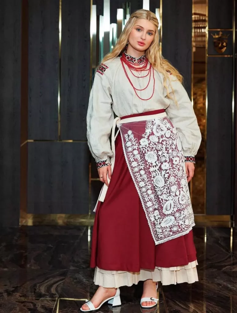 Віточка Зварич із "Холостяка-14" з Цимбалюком: Інстаграм, чим займається після участі в проєкті