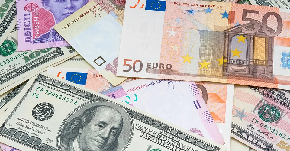 Курс валют на 23 лютого 2026: скільки коштують 100 доларів у банках сьогодні