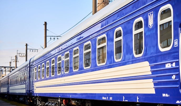 Зміни руху приміських поїздів на Львівщині в лютому 2026: як курсуватимуть, що варто знати пасажирам