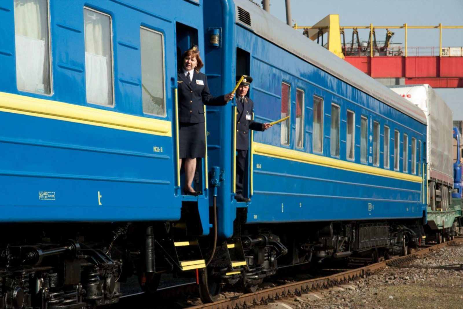 Зміни руху приміських поїздів на Львівщині в лютому 2026: як курсуватимуть, що варто знати пасажирам