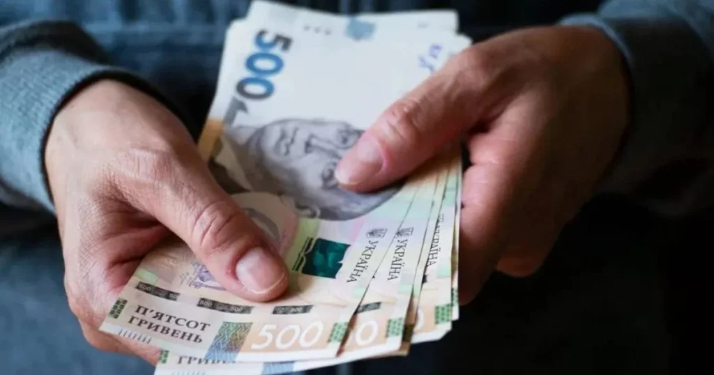Вихід на пенсію в Україні у 2026 році: нові умови і вимоги, скільки стажу треба, як подати заяву 