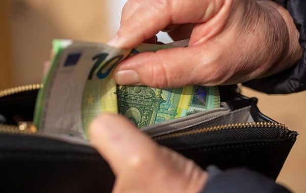 Девальвація гривні у 2026: прогноз і очікування бізнесу в Україні, яким буде курс долара і євро