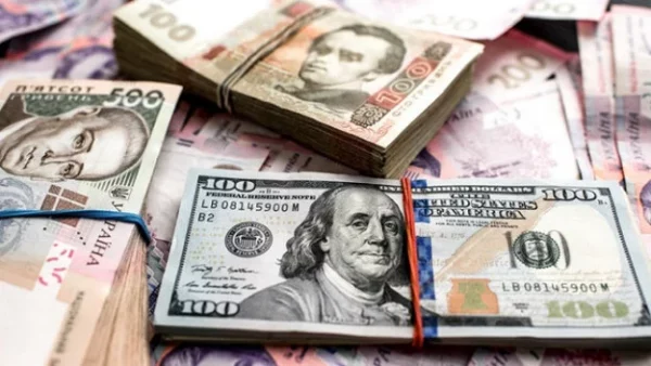 Курс долара і євро на межі квітня та травня 2026 в Україні: прогноз і максимуми