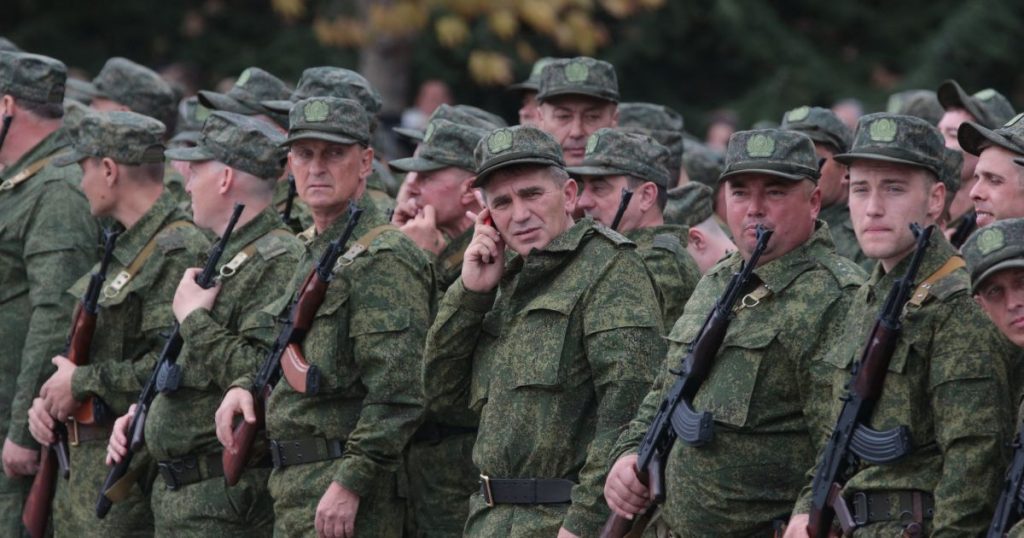 Зеленський попередив про мобілізацію в Росії: можливий новий наступ