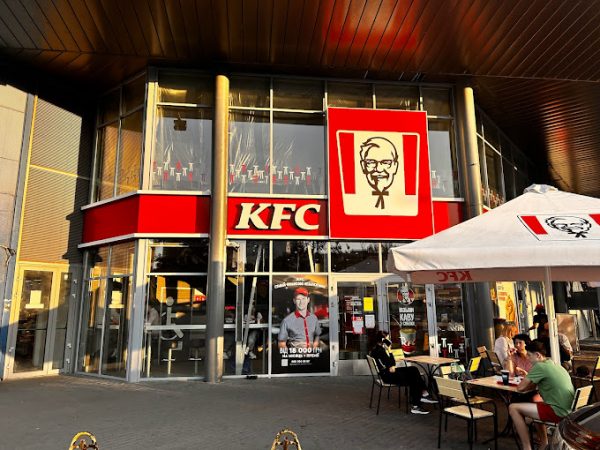 Секретне меню KFC 2026 в Україні: ціни, новинки та реакція мережі, морозиво з беконом і “м’ясний” бургер