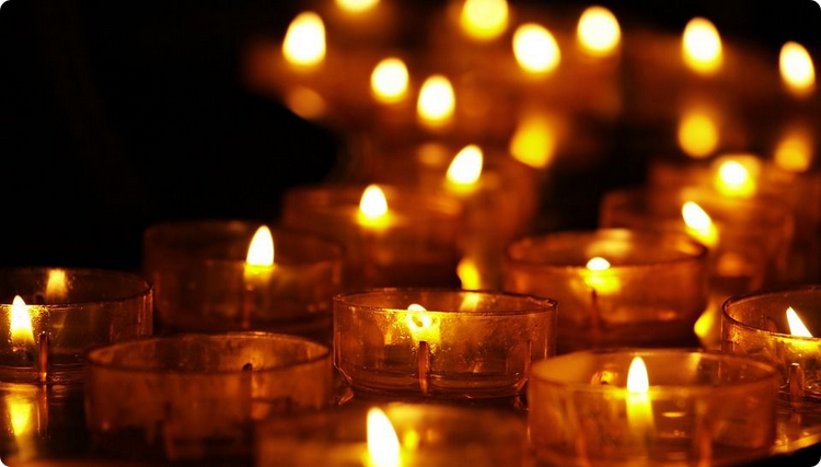 Церковне свято Радониця 21 квітня 2026: що можна і що не можна робити, заборони, традиції і прикмети 
