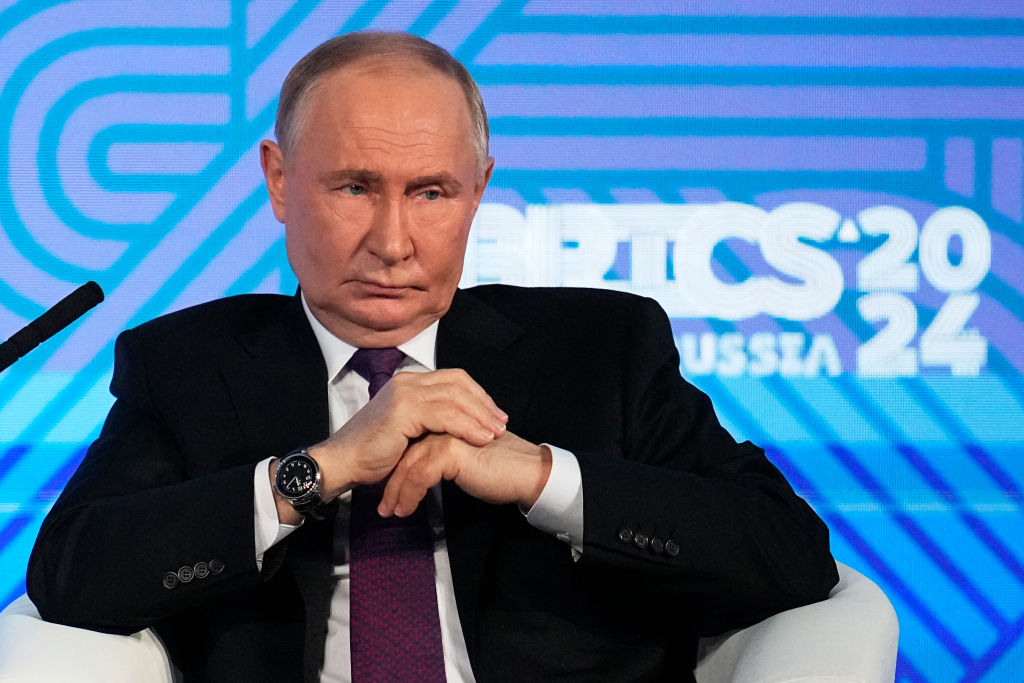 У Путіна посилили заходи безпеки: чиновникам РФ заборонили навіть годинники