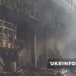 Удар по ТЦ Квадрат у Києві: які наслідки, будівля майже повністю знищена пожежею