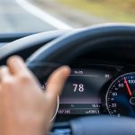 Штрафи за перевищення швидкості в Україні 2026: суми і як оплатити