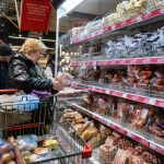 Масове закриття супермаркетів в Україні: чому Арсен, Союз і Квартал йдуть із частини ринку, причини і міста