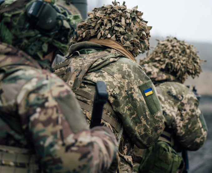Якою буде мінімальна зарплата військових в Україні після реформи: заява Сирського