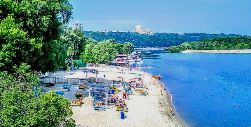 Пляжі Києва у 2026 році: список локацій, де можна купатися, і заборони на купання