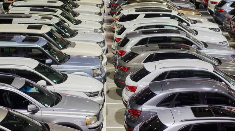 Продажі нових авто в Україні впали у травні: хто очолив ринок і скільки коштують моделі, рейтинг і ціни