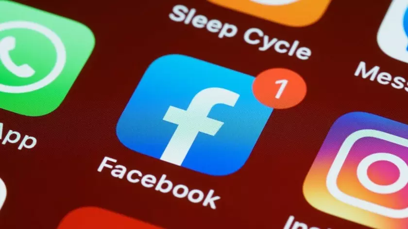 Meta запустила платні підписки Plus для Facebook, Instagram і WhatsApp: що зміниться, які ціни
