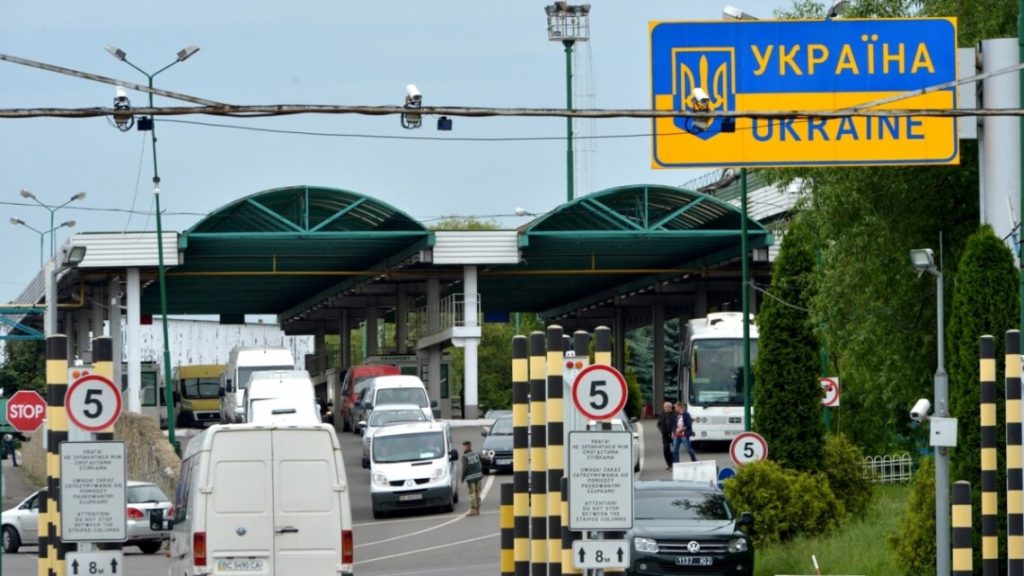 Правила перетину кордону України з Польщею: документи, багаж і обмеження 2026