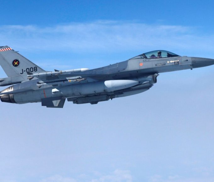 Винищувач F-16 впав під час бойового завдання в Україні: причина, що сталось