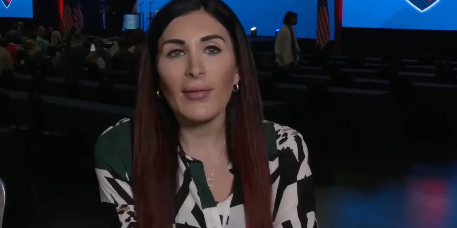 Блогерка з оточення Трампа Лора Лумер прибула в Україну: що вона сказала, вік, біографія