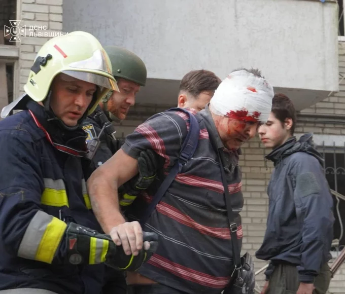 Будинок на Патона у Львові постраждав від удару РФ: наслідки, скільки поранених, чи є загиблі, масштаб руйнувань