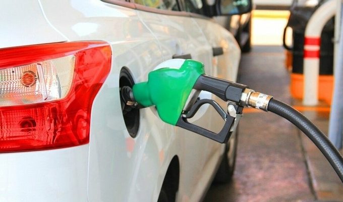 Новий бензин Е10 на заправках в Україні: чи безпечний він для двигуна, яка ціна, причина змін