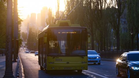 Проїзд у Києві подорожчав: скільки коштує в метро, автобусі, трамваї, тролейбусі 2026, як платити менше