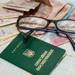 Вихід на пенсію на 10 років раніше в Україні 2026: умови, які категорії мають право та який стаж потрібен