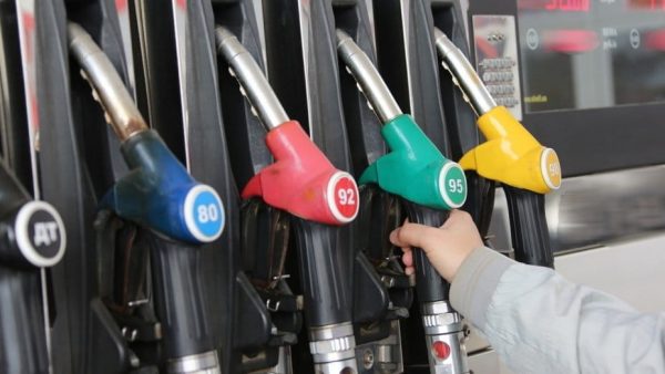 Дефіцит бензину в Україні: чому АЗС працюють із перебоями, причини, які ціни і чи буде подорожчання