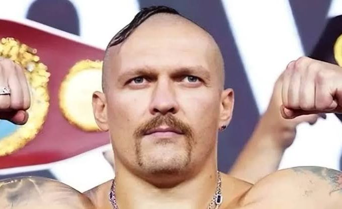 Коли буде останній бій Усика: дата, суперник і що відомо про поєдинок