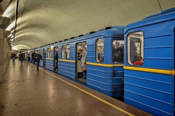 Проїзд у Києві подорожчав: скільки коштує в метро, автобусі, трамваї, тролейбусі 2026, як платити менше
