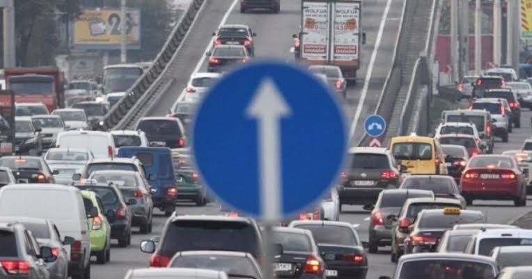 Перекриття вулиць у Києві 7 липня 2026 після обстрілу: де обмежили рух і як курсує транспорт сьогодні