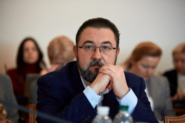 Потураєв подав заяву про складання мандата: причина, вік і біографія нардепа