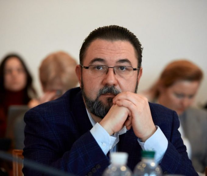 Потураєв подав заяву про складання мандата: причина, вік і біографія нардепа