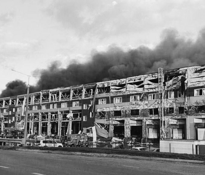 Російський удар знищив склад видавництва «Книголав»: втрачено 250 тисяч книжок, що буде з постачанням