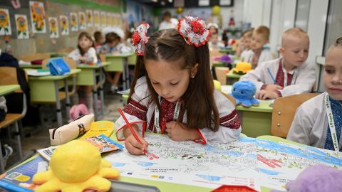 Пакунок школяра 2026 в Україні: як оформити заявку і отримати 5000 грн на першокласника, інструкція 