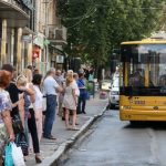 Безкоштовний проїзд пенсіонерів у серпні 2026 в Україні: де діє пільга, хто може скористатися