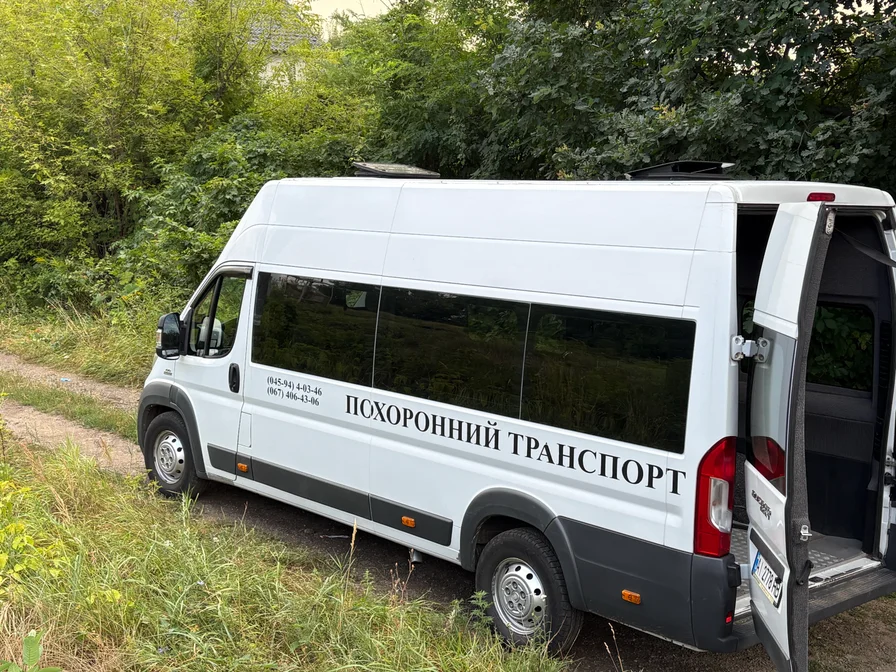 Удар по станції Квітгева на Київщині: розповідь очевидців, як вісім людей загинули біля колій, що сталося 