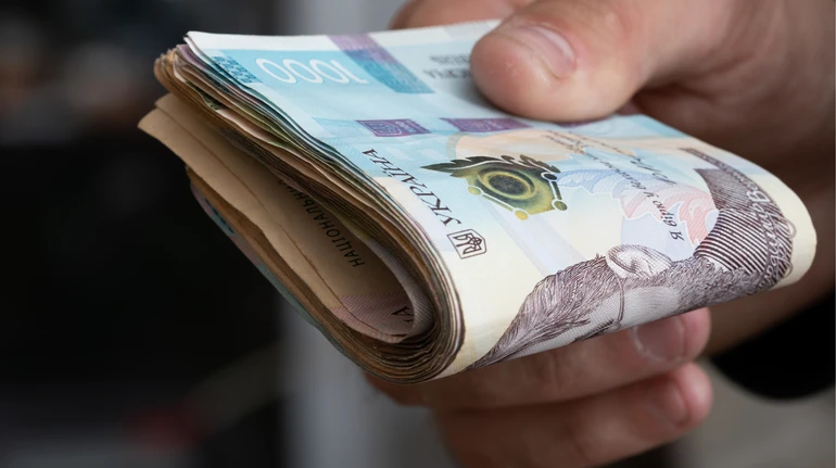 Мінімальна зарплата у вересні 2026 року в Україні: скільки отримуватимуть українці, яка сума 